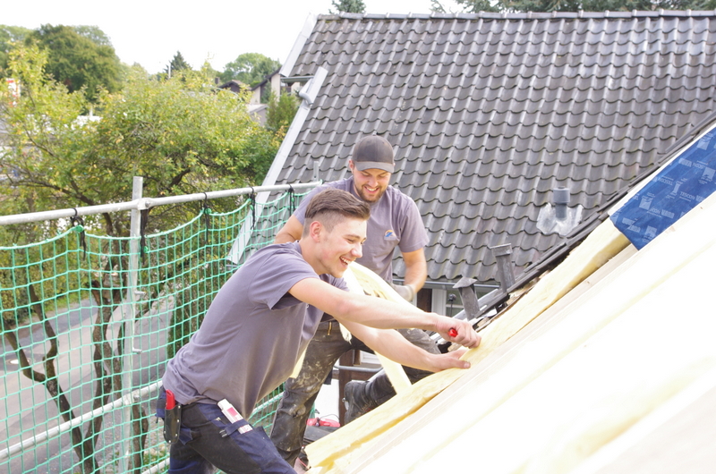 Spaß auf der Baustelle - Dachdecker Azubi Ilker